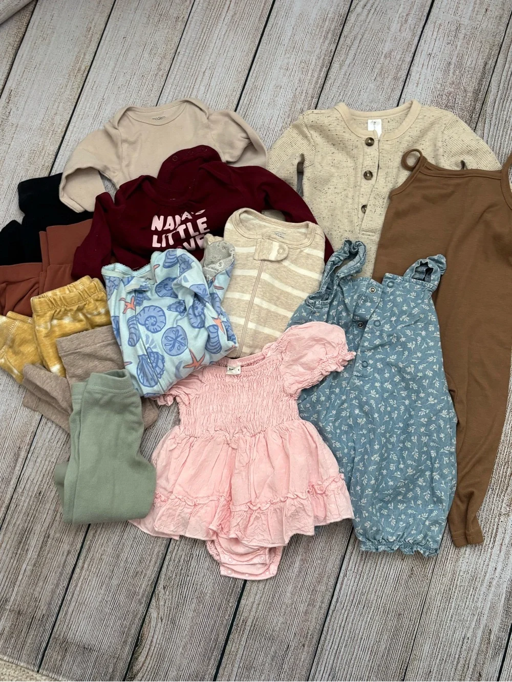 Baby Girl Clothing Bundle (13 pieces ) sz 12m